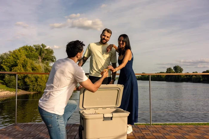 Coleman Pro 45 QT Cooler Box