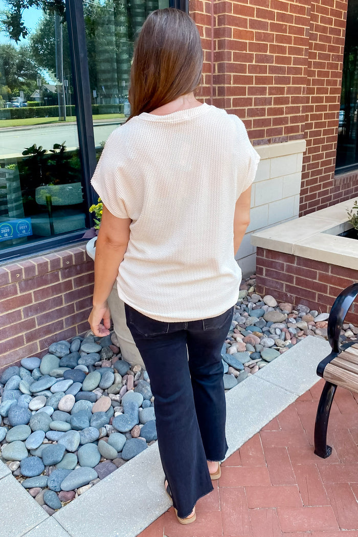 Eggshell Ribbed Pocket Top - Lyla's: Clothing & Gifts - Online and Rockwall Texas Boutique