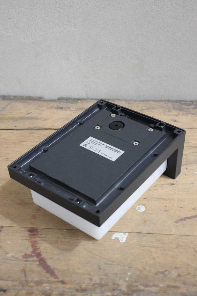 Outdoor wall light