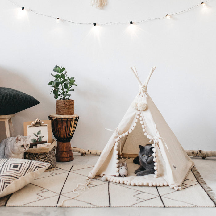 MINICAMP Cute Cat bed & Small Dog Tent in Ecru with Pompoms