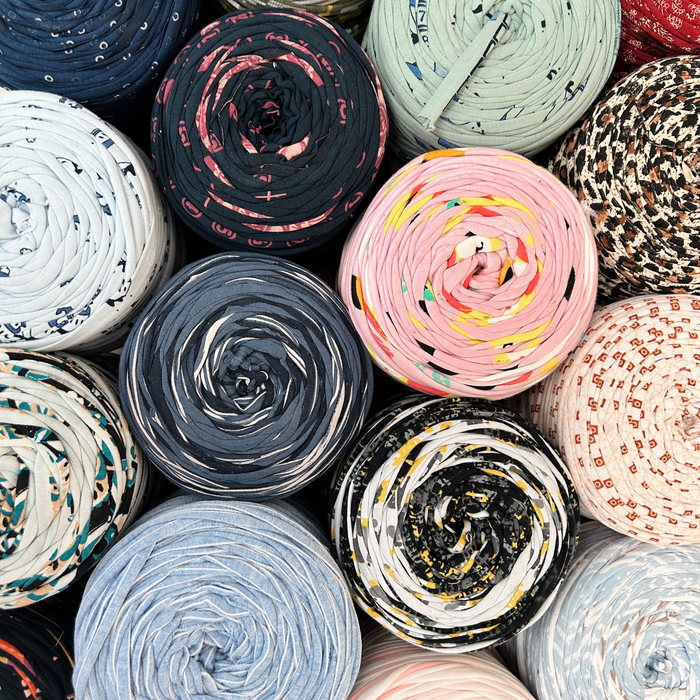Printed Recycled T-Shirt Fabric Yarn - Stone Wash