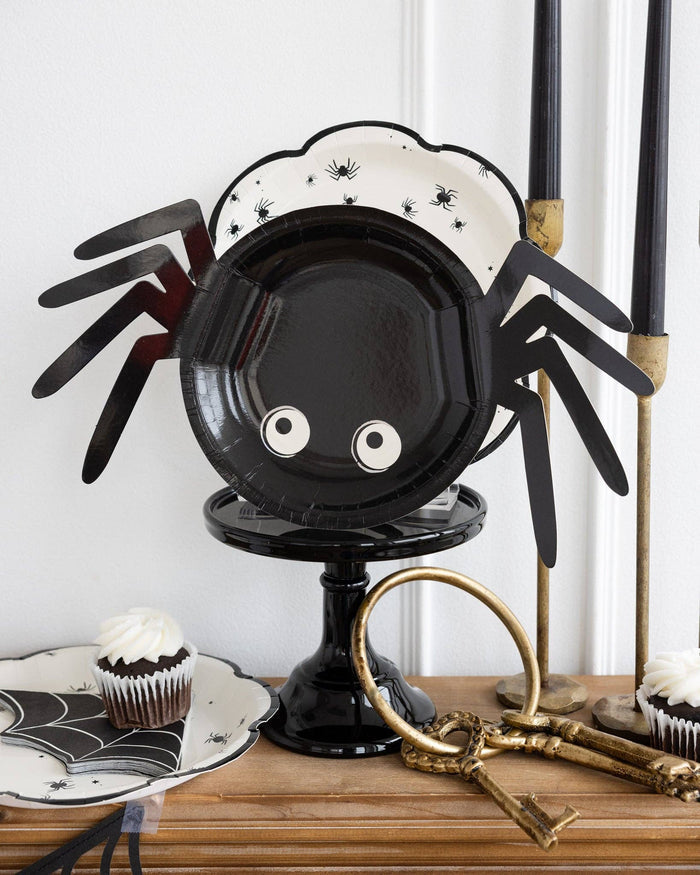 Spider - Shaped Paper Plates - bubblegum market