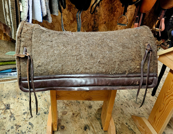 Virgin Wool Western Pad